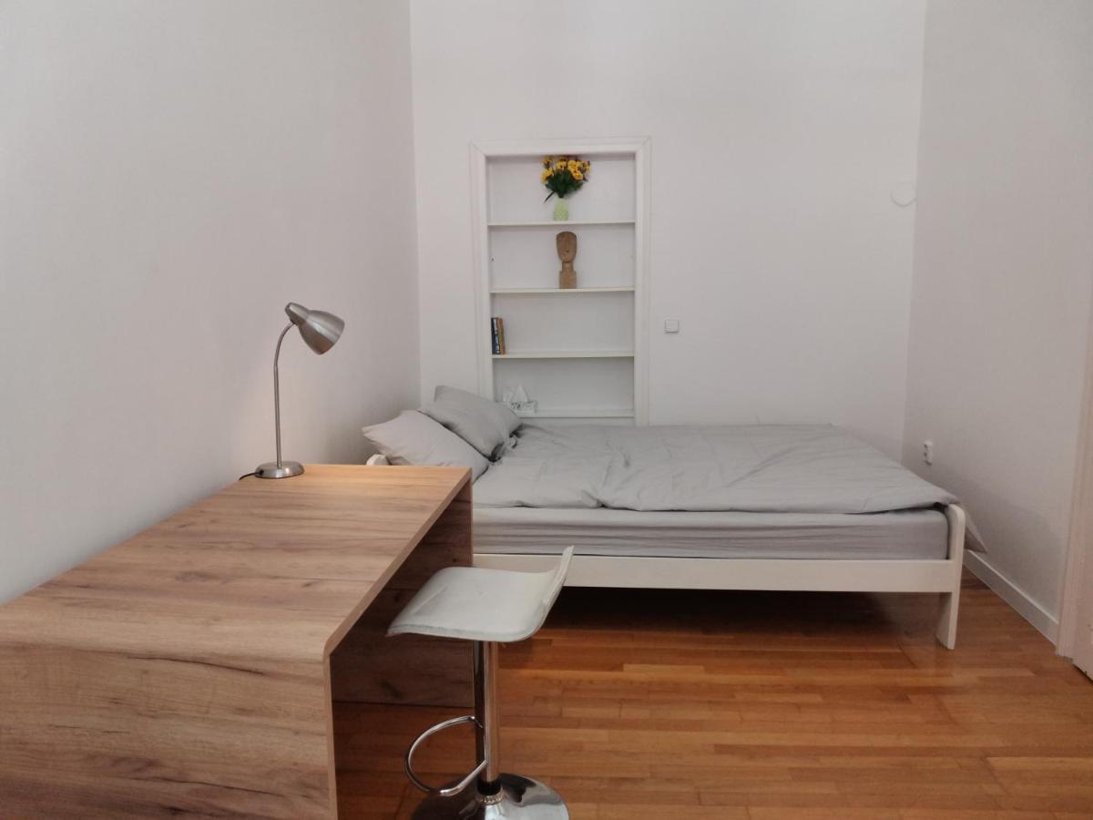 Downtown 3 Bdr Charm - Walk To All Attractions Bratislava Exterior foto