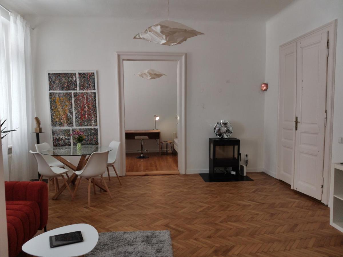 Downtown 3 Bdr Charm - Walk To All Attractions Bratislava Exterior foto